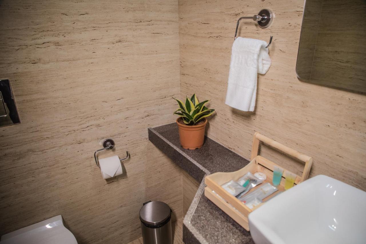 Hotel Cypress Nadiad Ngoại thất bức ảnh